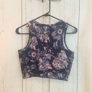 Nike Crop Tank